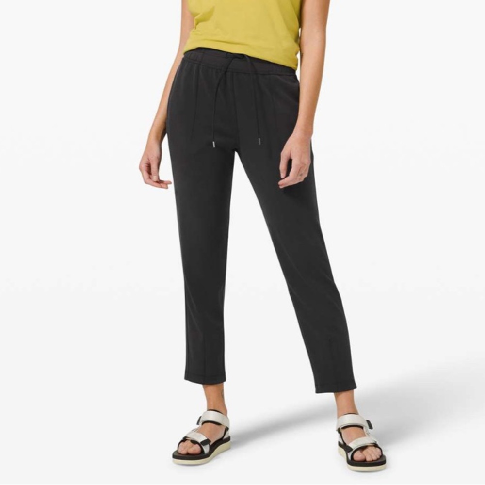 lululemon Black Soft Ambitions High Rise Jogger